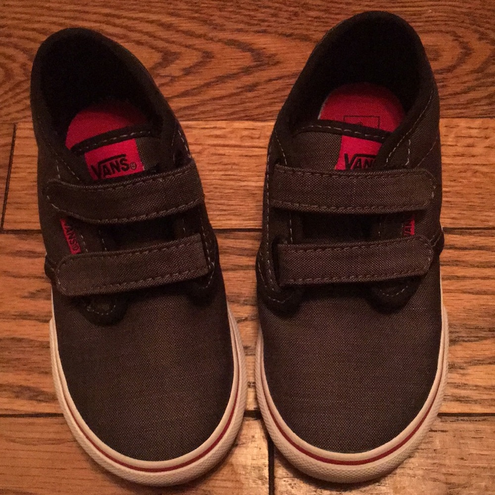 VANS! Boys black vans