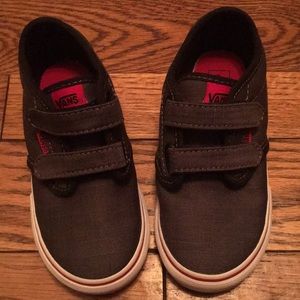 VANS! Boys black vans