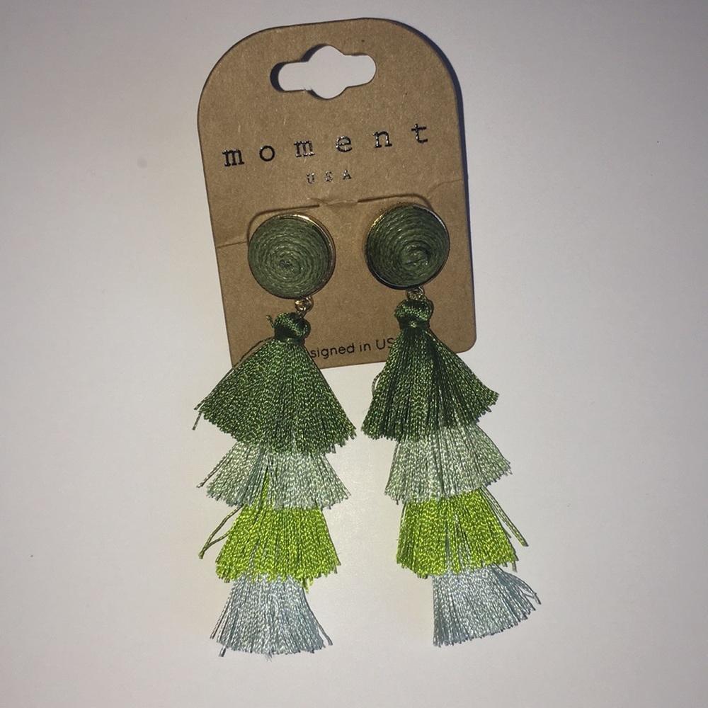Stud ombré tassel earrings