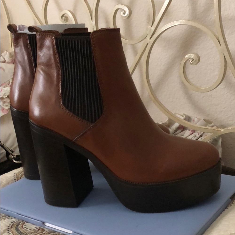 Steve Madden Geanna Platform Bootie