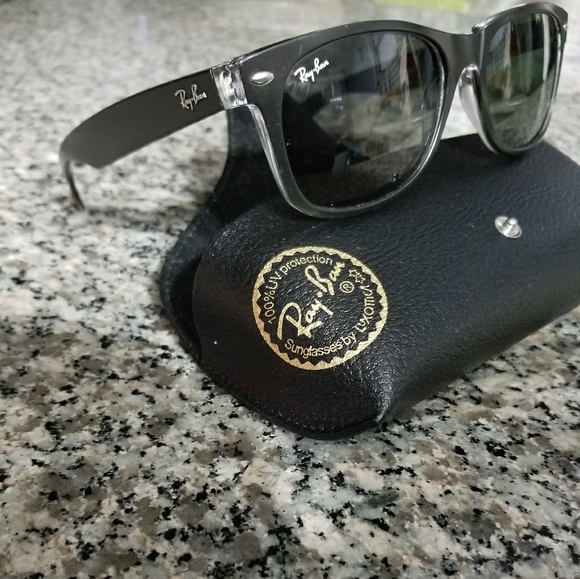 RayBan Wayfarer Sunglasses - Picture 2 of 3