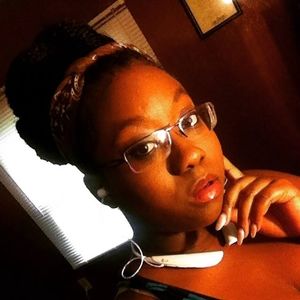 Meet your Posher, Dionna