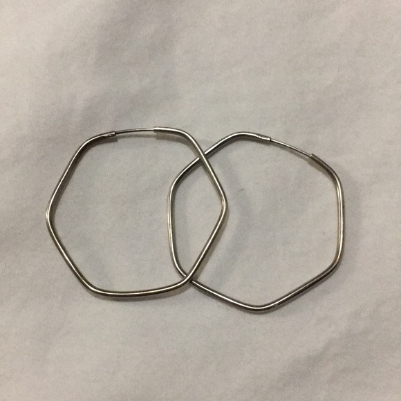 Hexagon shape silver earrings - Picture 1 of 2