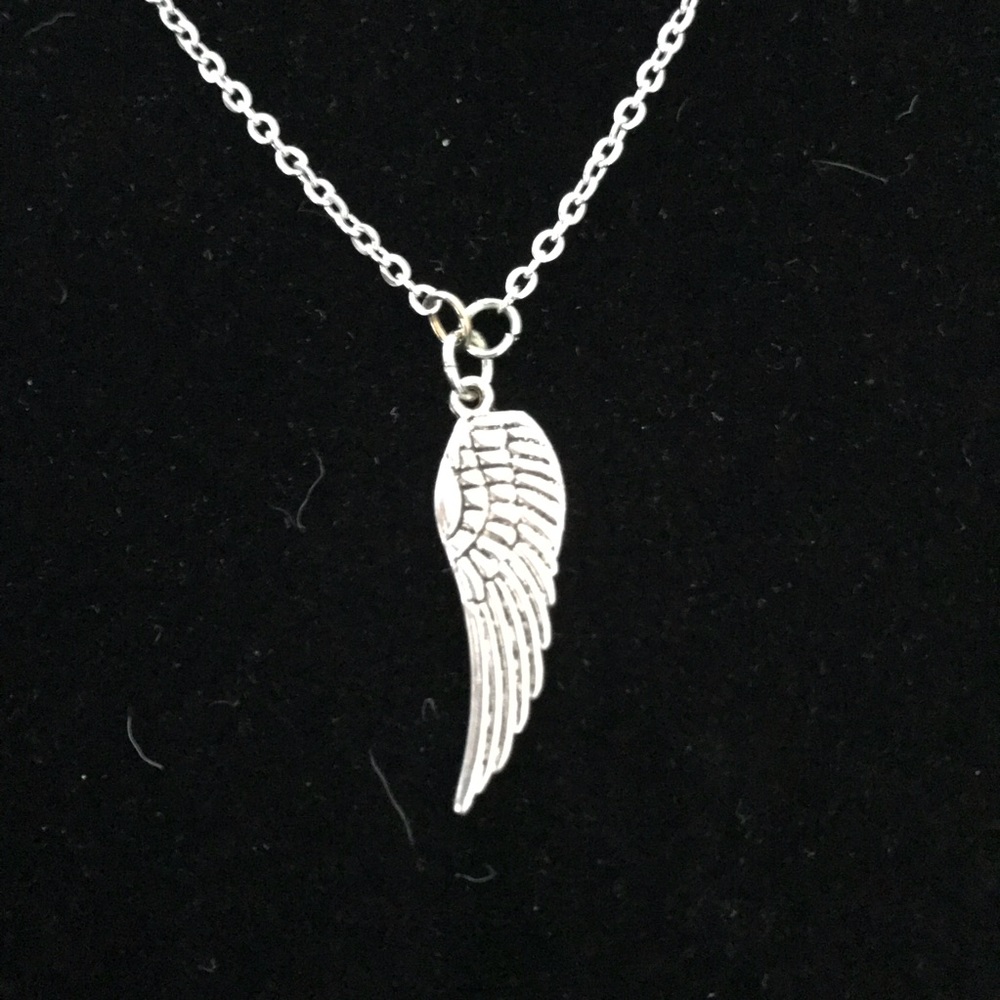 🎉HP🎉 Angel Wing - Handmade Necklace - Picture 2 of 4