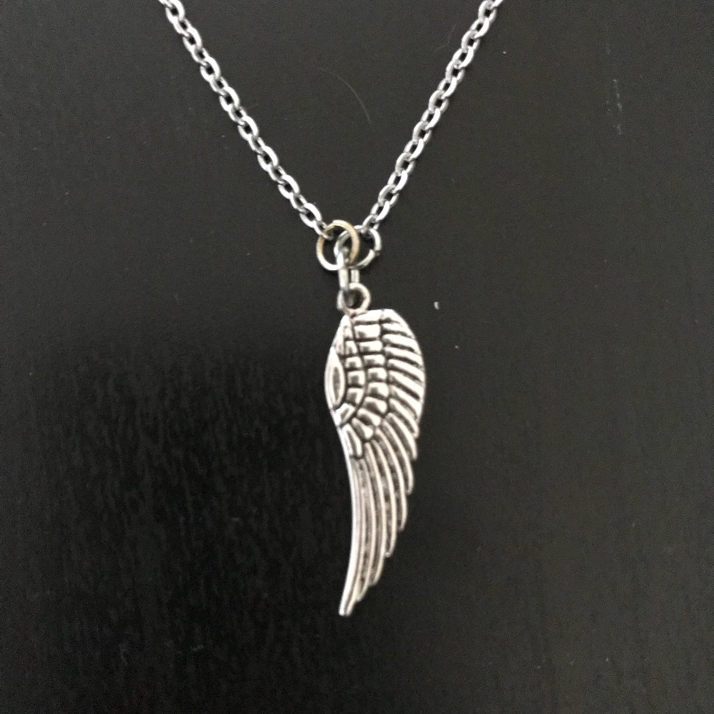 🎉HP🎉 Angel Wing - Handmade Necklace - Picture 3 of 4