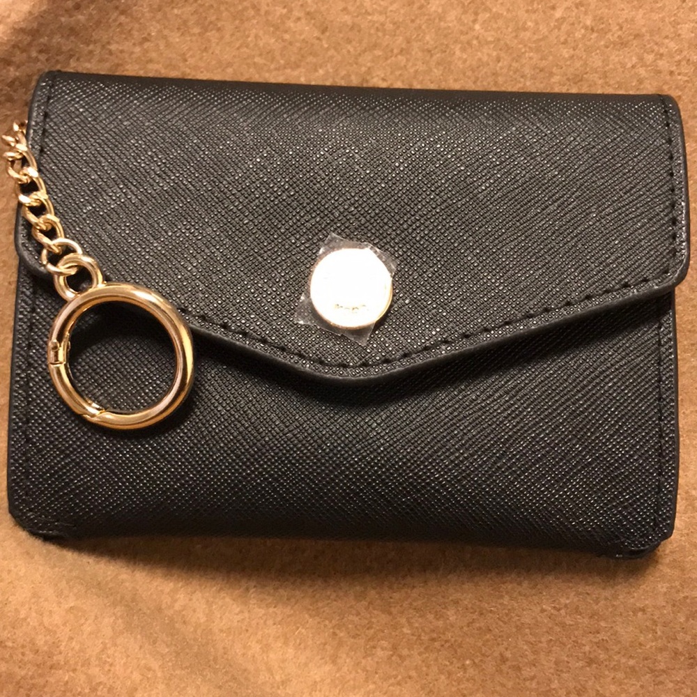Brand new Michael Kors Wallet, never used!