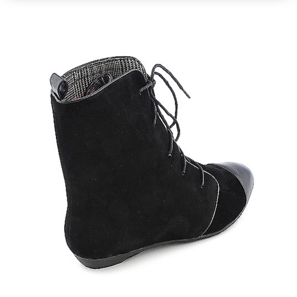 Cap Toe Calf Length Lace Up Combat Boot - Picture 5 of 7