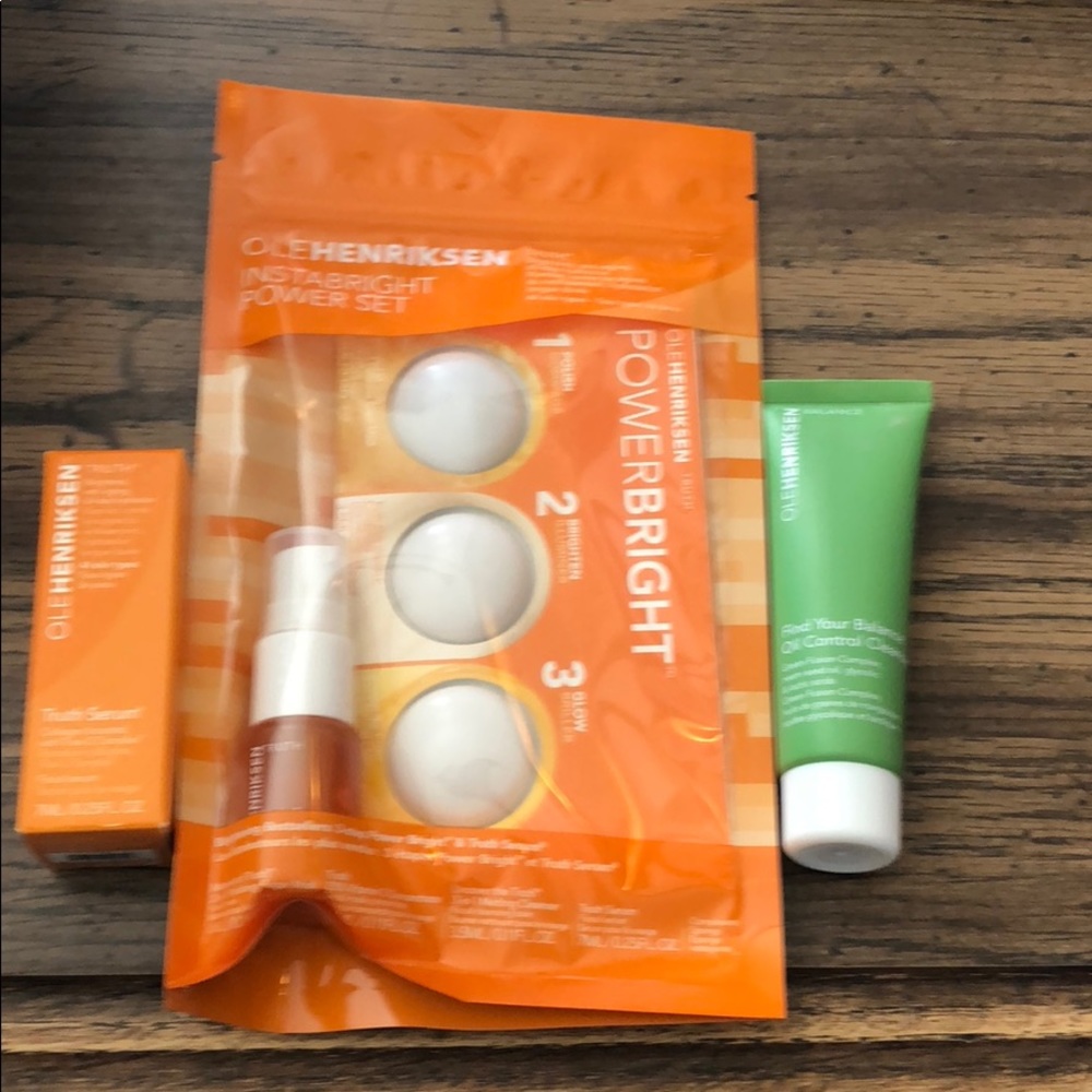 Ole Henriksen Instabright power set and truth