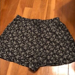 floral shorts worn once cotton