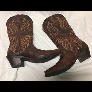 Ariat women’s cowboy boot sz 8.5