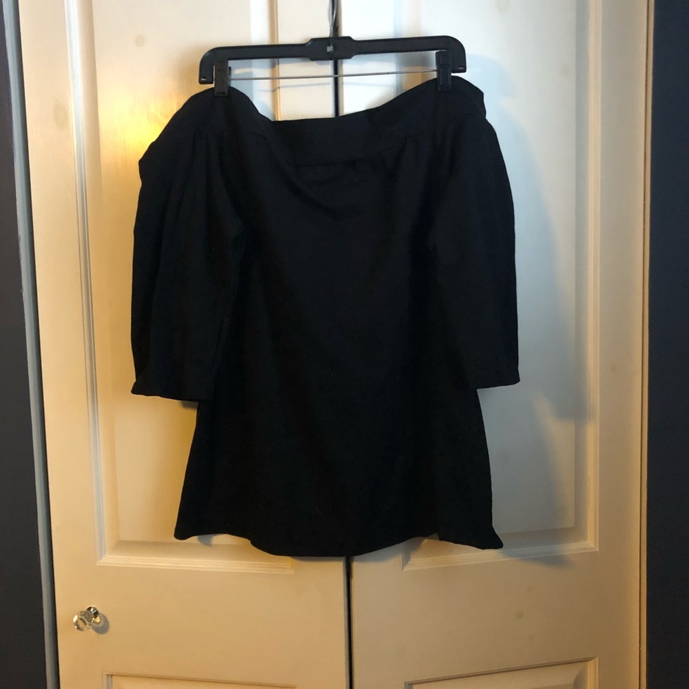 Off the shoulder long sleeve shirt