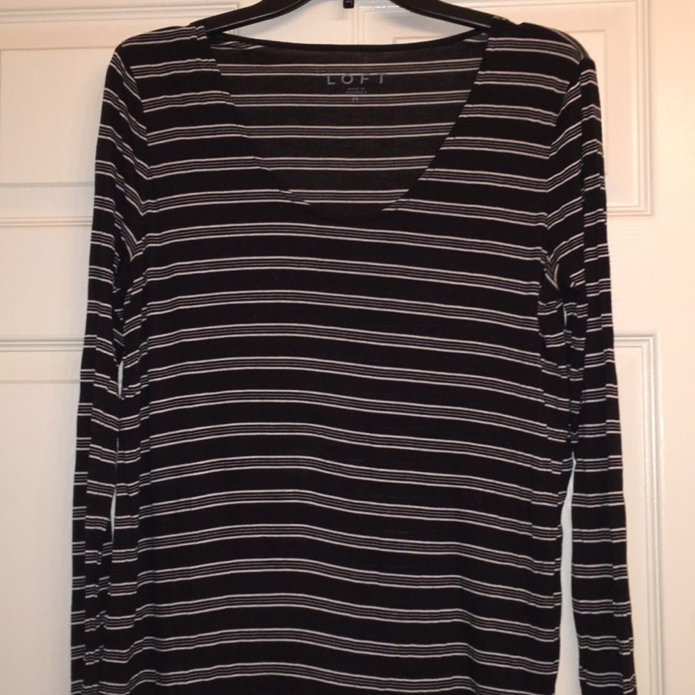 LOFT Scoop Neck Long Sleeve Shirt- Medium