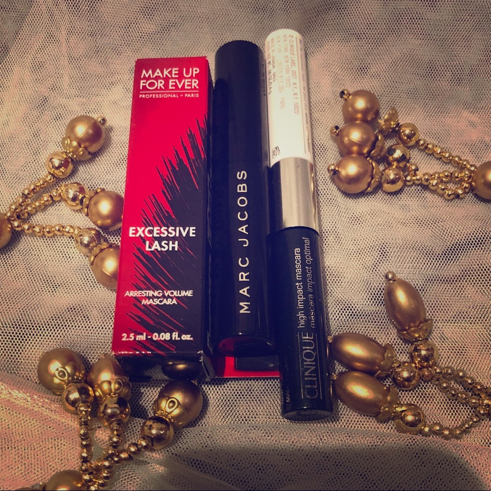 Amazing mascara bundle.