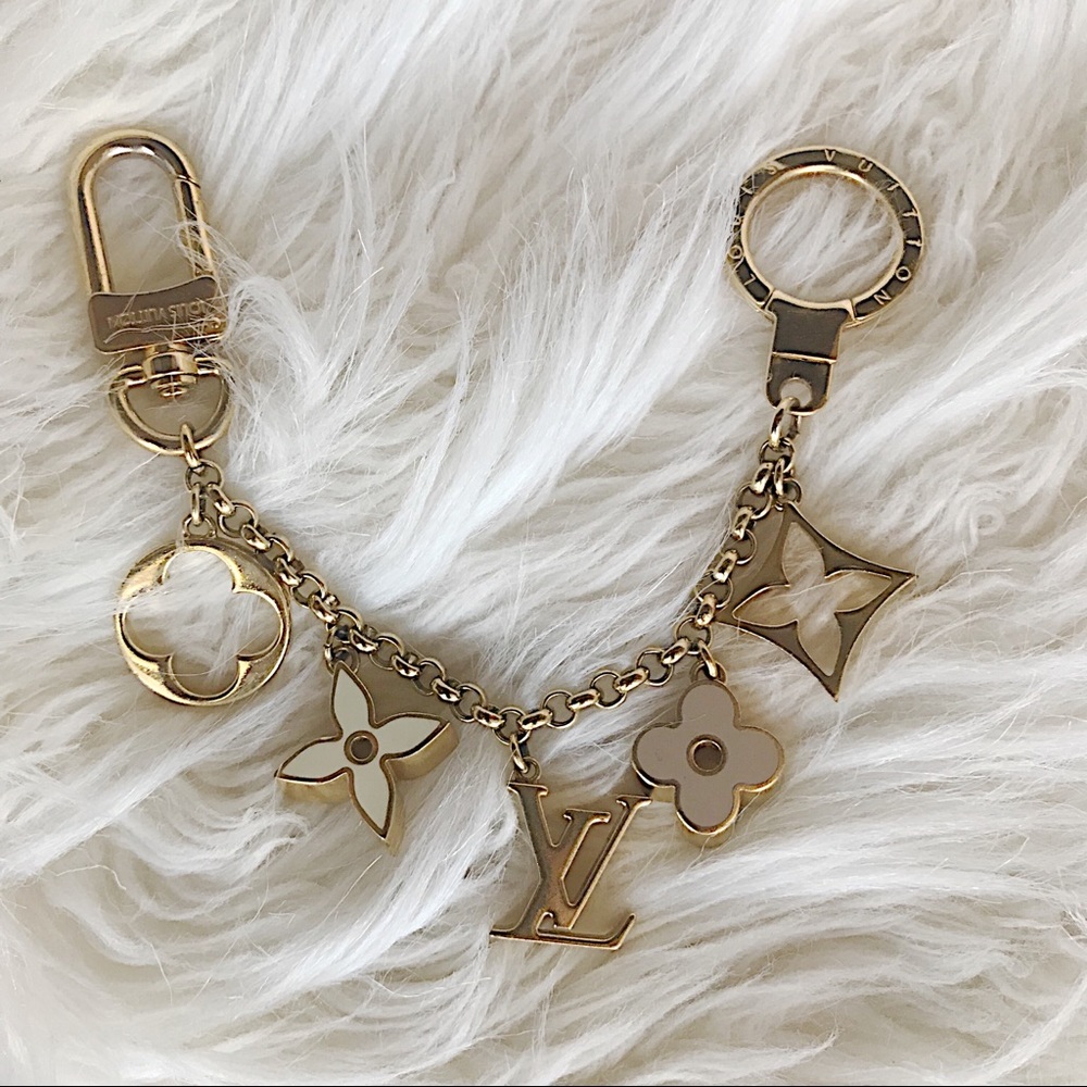 Louis Vuitton Key Chain 🌸