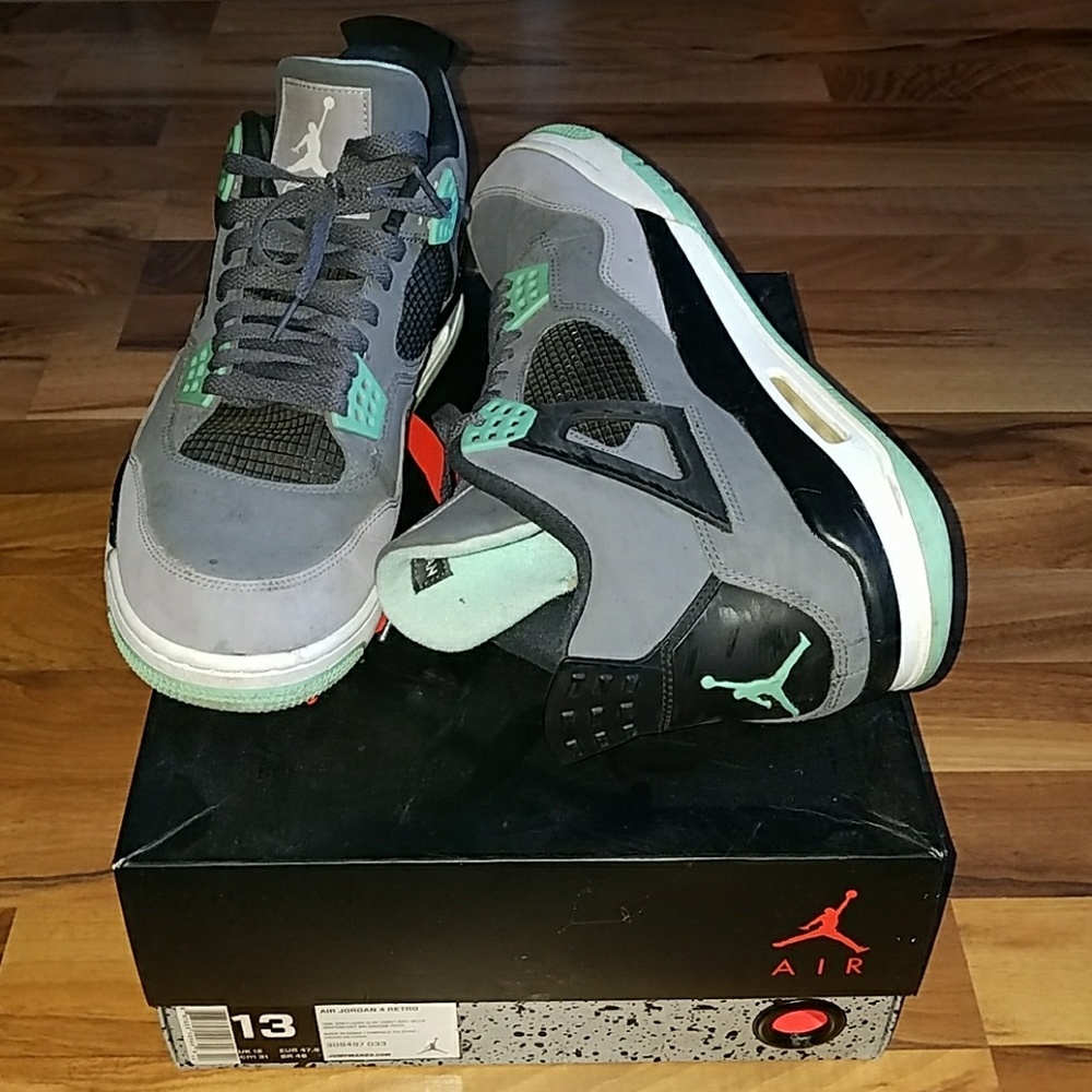 Air Jordan retro 4 "Glow Greens"