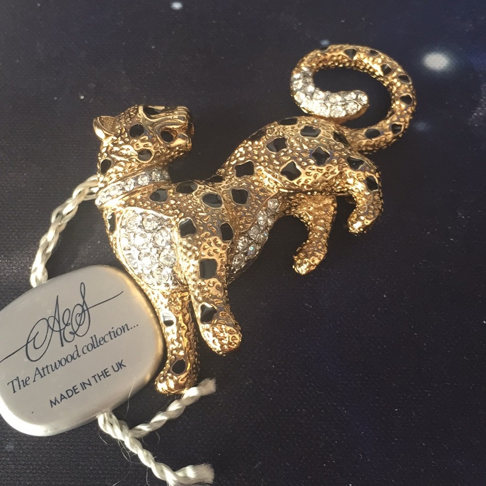 NWT A&S the Atwood collection leopard Brooch pins