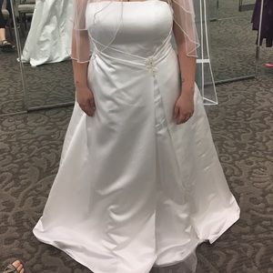 White formal wedding dress