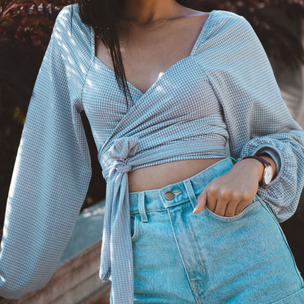 Wrap crop top - Picture 1 of 3