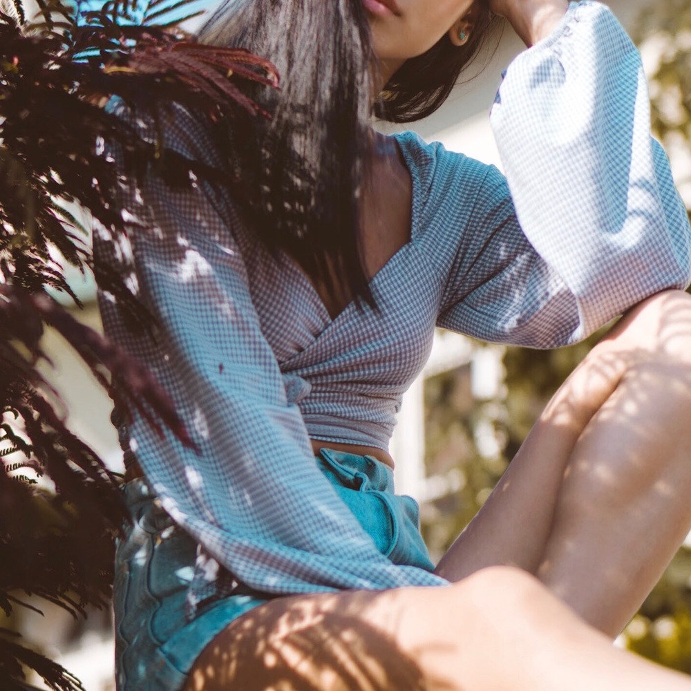 Wrap crop top - Picture 2 of 3