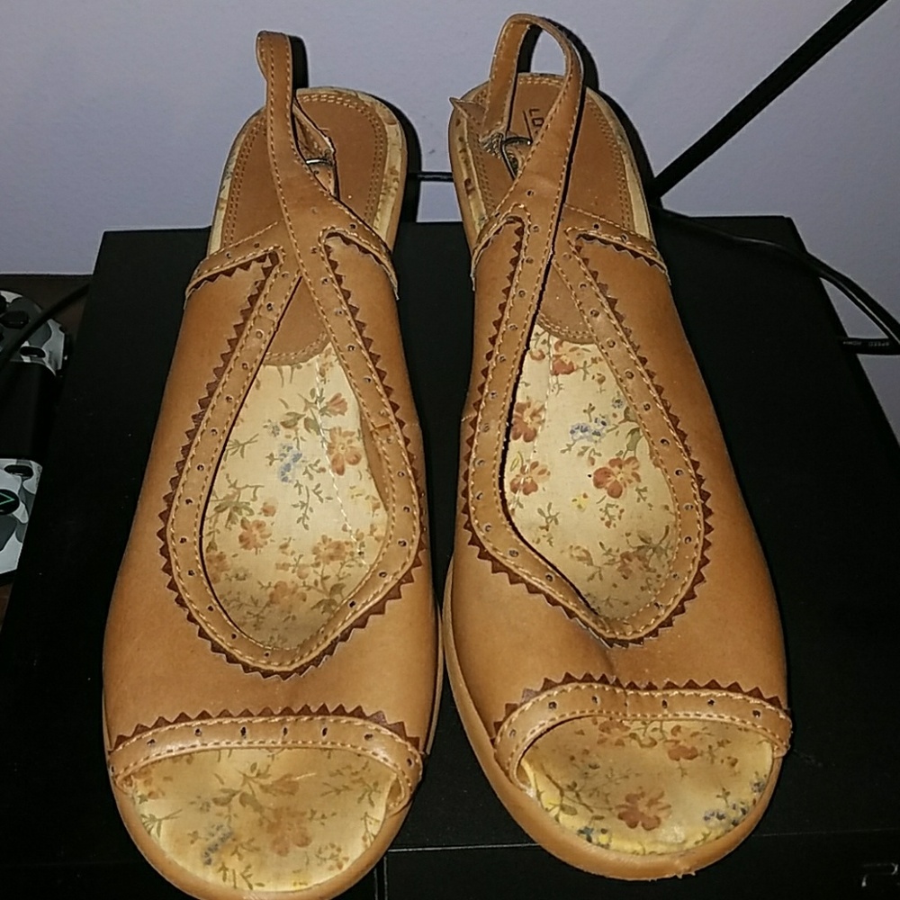 SOLD - Brown wedges