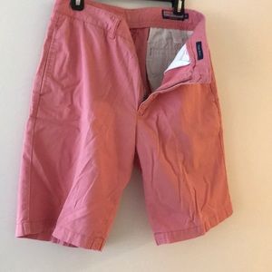 Men’s Vineyard Vines shorts size 32, EUC