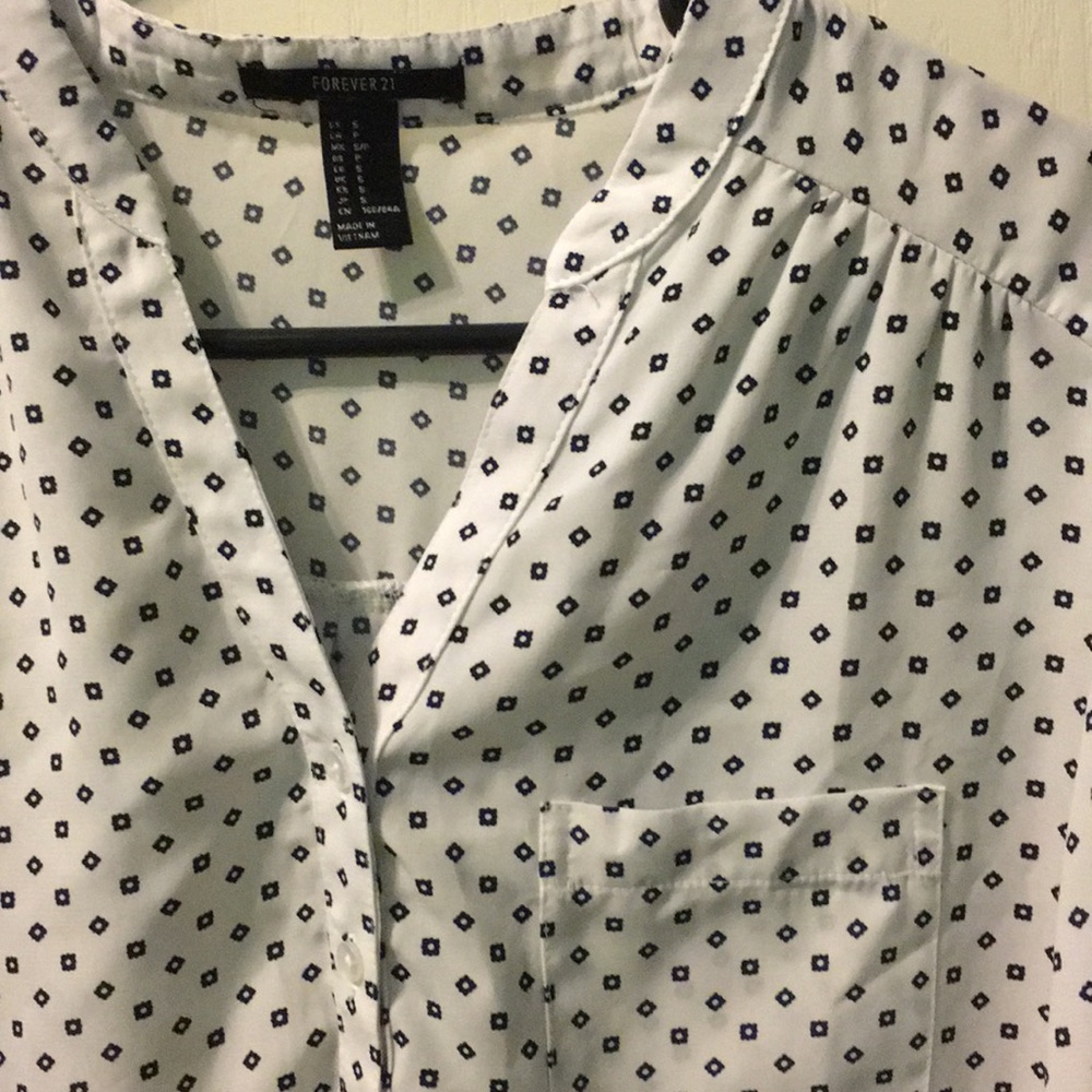 Forever 21 Pattern blouse - Picture 2 of 4