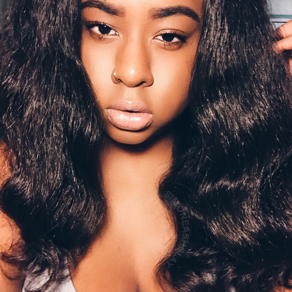 Meet your Posher, Simone - Picture 1 of 1