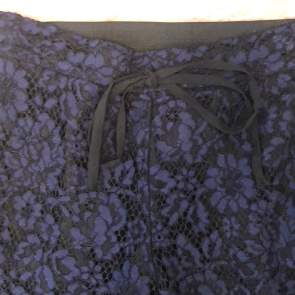 Romeo and Juliet Couture Navy/black lace pants - Picture 4 of 6