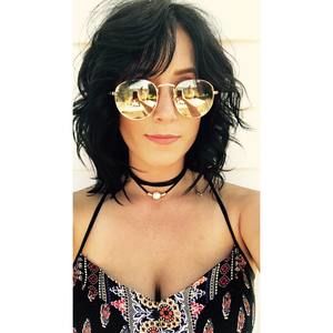 Meet your Posher, Casey