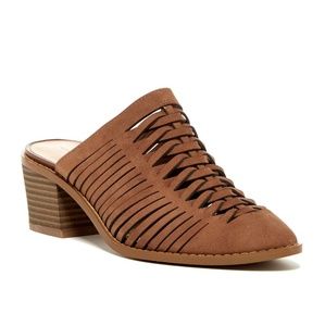 Melrose and Market Clogs