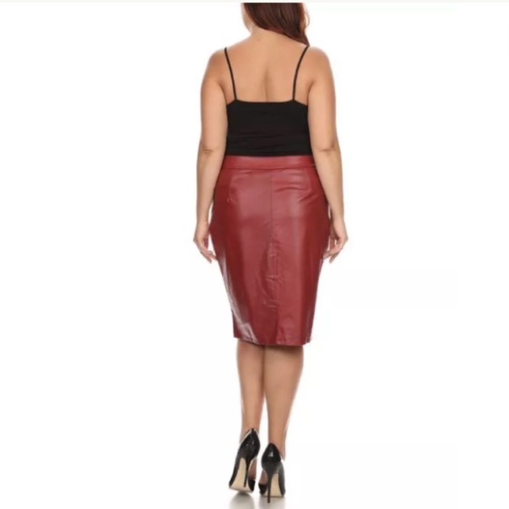 ❤️ Plus Red Faux Leather Fitted Pencil Skirt - Picture 4 of 5