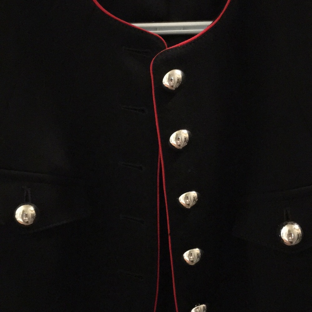 Blazer - Picture 3 of 4