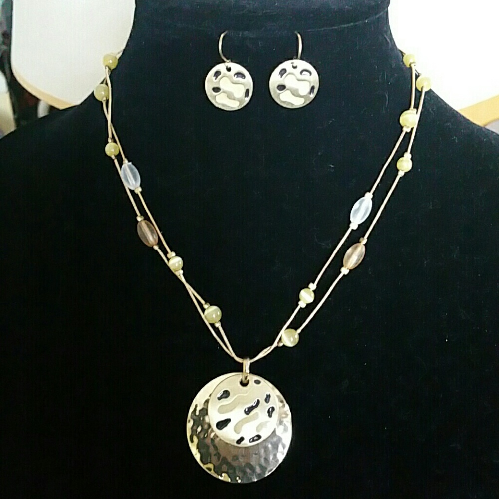 Necklace & earrings