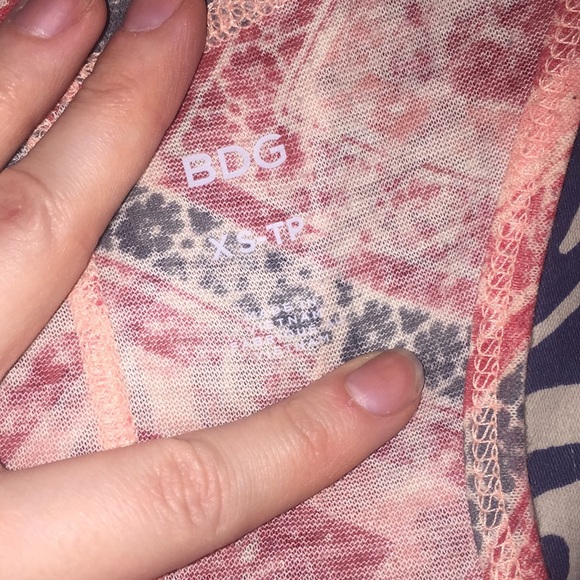 Patterned Tank Top - Picture 2 of 3