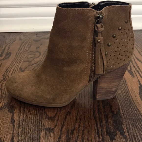 Brown leather booties with fringe - Picture 2 of 2