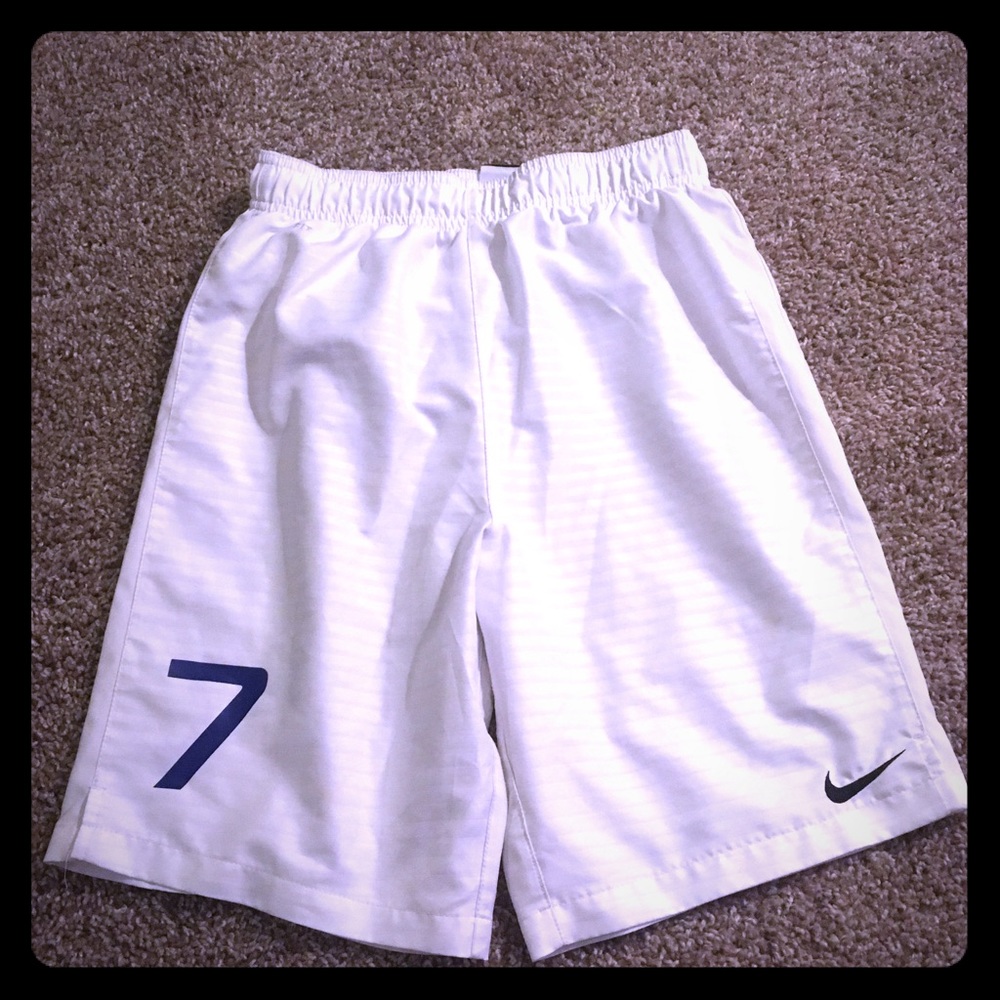 Nike dri-fit lined soccer shorts💎