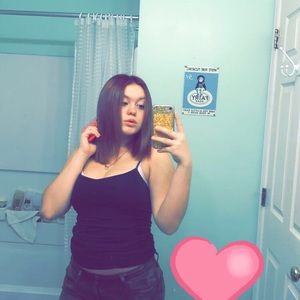 Meet your Posher, Becca