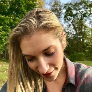 Meet your Posher, Lauren