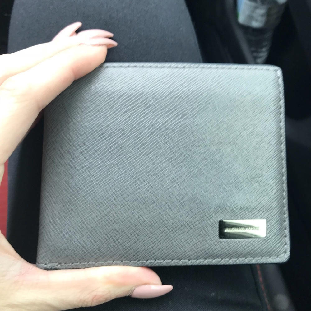 Men’s Michael Kors wallet