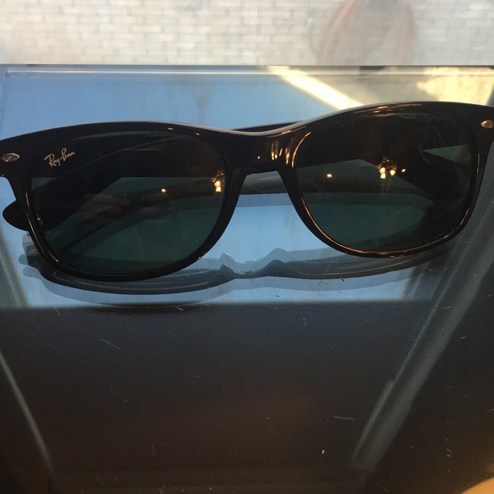 Ray Ban Wayfarer Classic Sunglasses