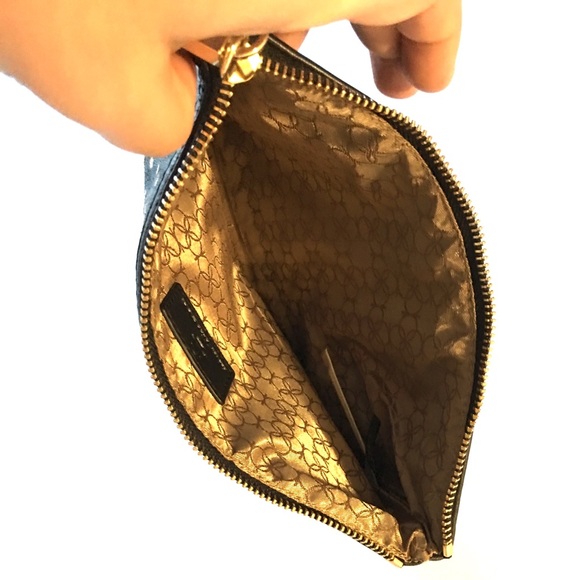 Ann Taylor polka dot haircalf wristlet - Picture 6 of 7