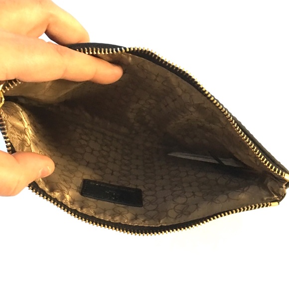 Ann Taylor polka dot haircalf wristlet - Picture 7 of 7