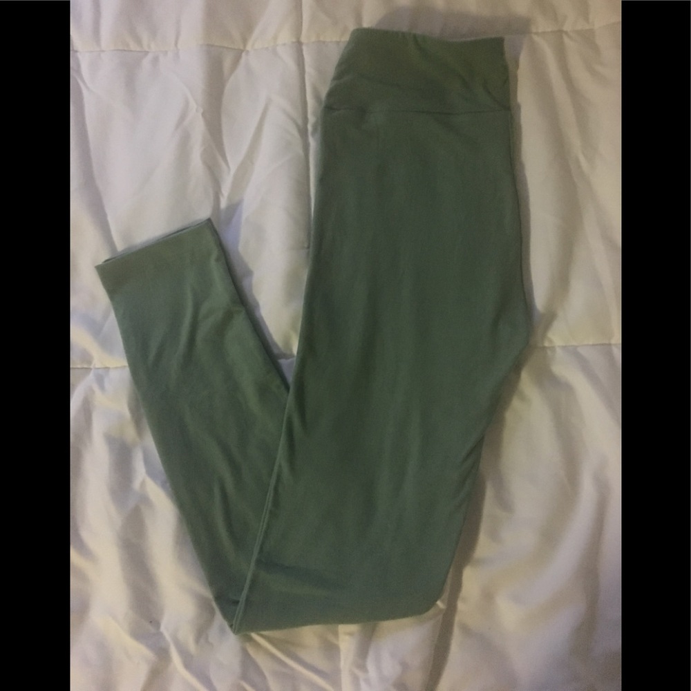 LuLaRoe solid green leggings