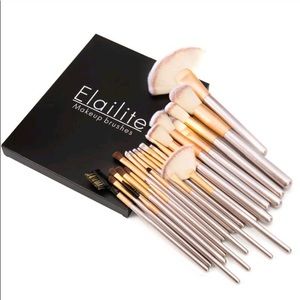 24 Pcs Makeup Brushes