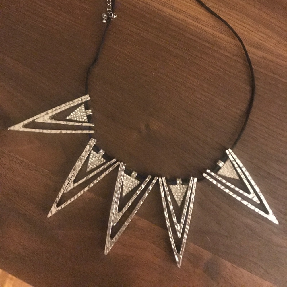 Statement necklace