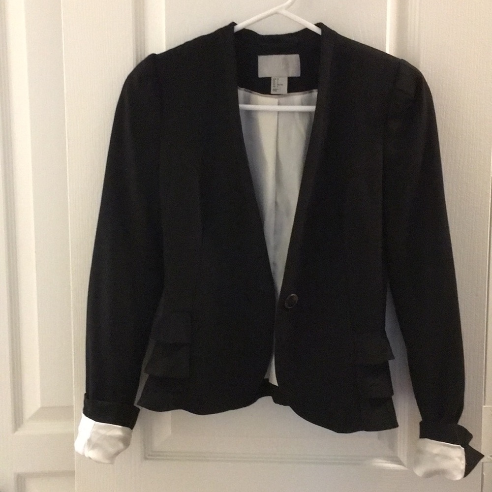 Blazer - Picture 4 of 6