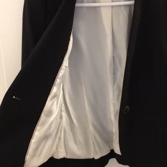 Blazer - Picture 3 of 6