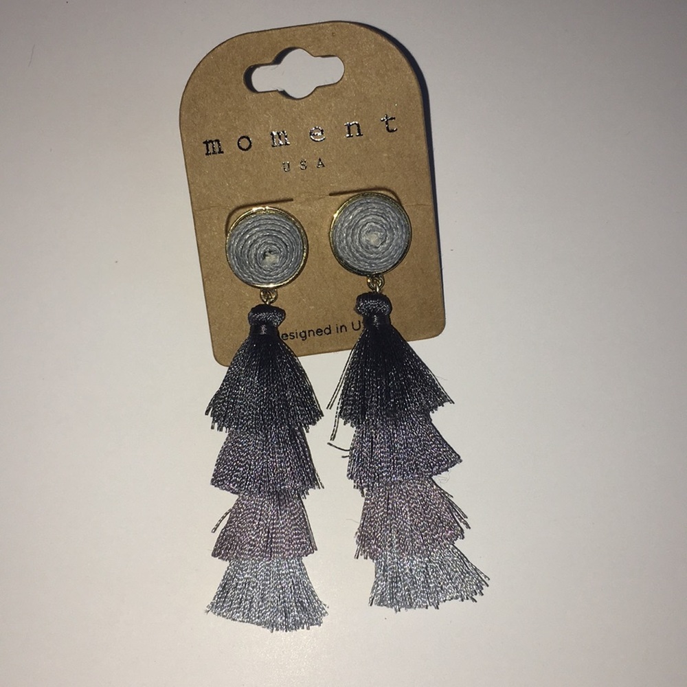 Stud ombré tiered tassel earrings