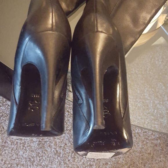 **SOLD!!!***  Via Spiga boots - Picture 3 of 4