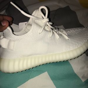 Yeezy 350 V2 Cream White
